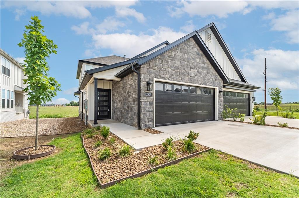 2909 SW Hampshire Ave in Bentonville, AR - Building Photo