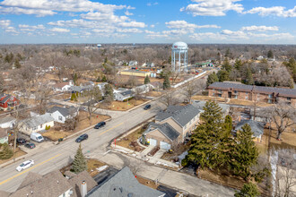 49 E 55th St in Westmont, IL - Building Photo - Building Photo