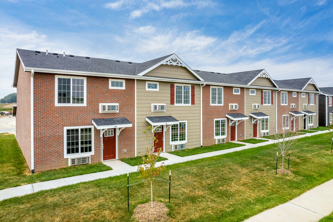 View Pointe in Pella, IA - Foto de edificio