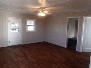 1013 Ave L in Scottsbluff, NE - Building Photo - Building Photo