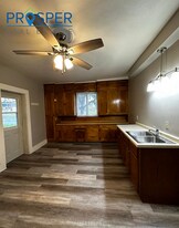 402 5th Ave in Eau Claire, WI - Building Photo