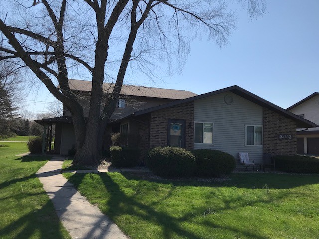 52152 Friars Ct, Unit B