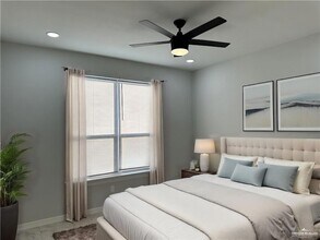 5517 N Crown Point in Pharr, TX - Building Photo - Building Photo