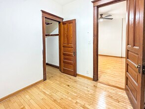 2741 N Central Park Ave, Unit 2 in Chicago, IL - Building Photo - Building Photo