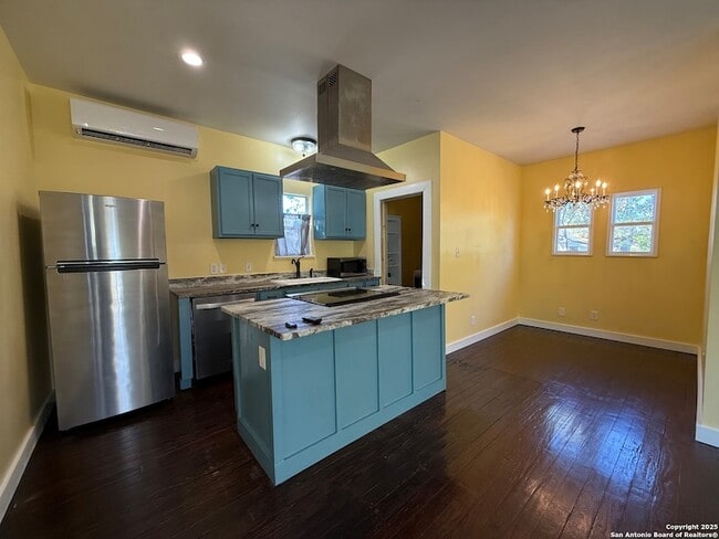 317 E Myrtle St in San Antonio, TX - Building Photo - Building Photo