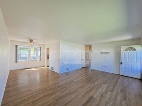 1005 Torbett St in Richland, WA - Building Photo - Building Photo