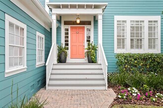 5004 W Leona St in Tampa, FL - Building Photo - Building Photo