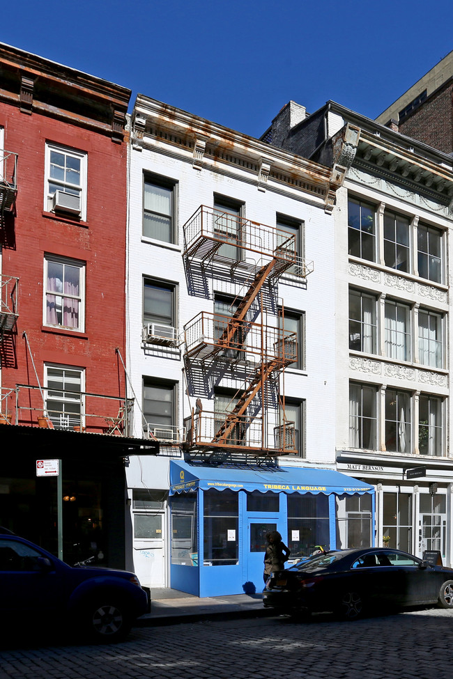 22 Harrison St in New York, NY - Building Photo - Building Photo