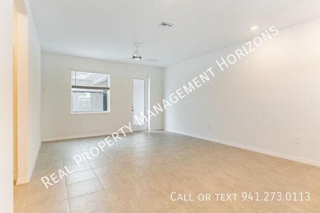 1929Transom Lane in Lakewood Ranch, FL - Building Photo - Building Photo