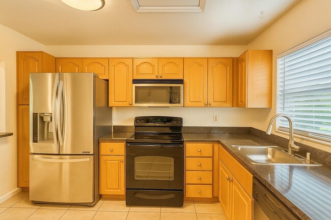 120 Sparrow Dr in Royal Palm Beach, FL - Building Photo - Building Photo