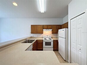 4328 Paradise Cove Ct in Kissimmee, FL - Building Photo - Building Photo
