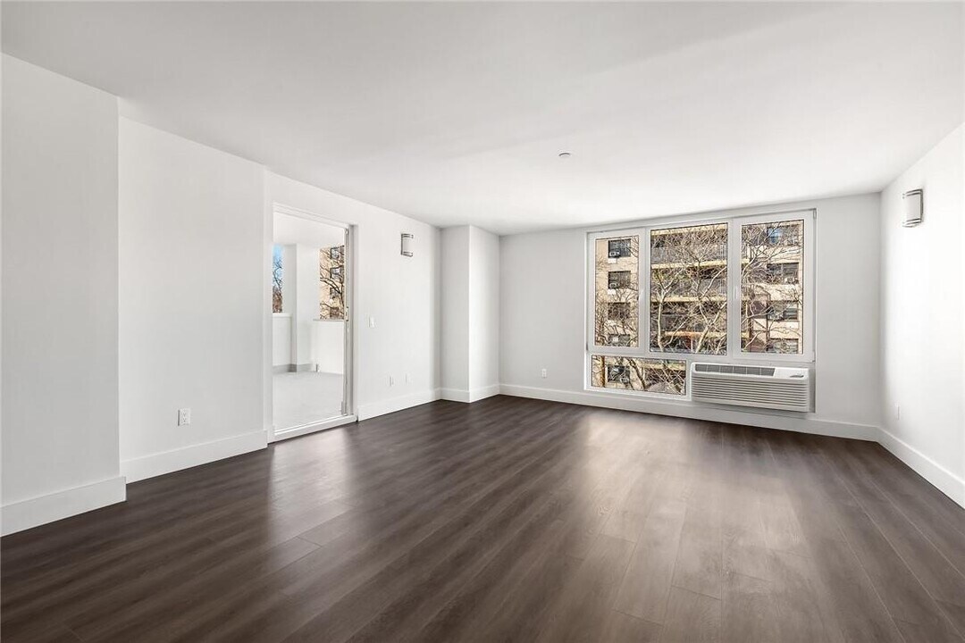 3436 Kingsbridge Ave-Unit -1D in New York, NY - Building Photo