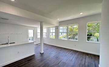 1570 Euclid Ave in Miami Beach, FL - Building Photo - Building Photo