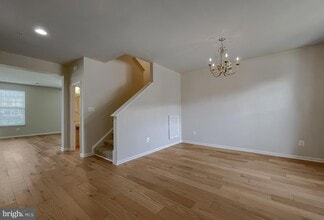 44017 Swift Fox Dr in California, MD - Building Photo - Building Photo
