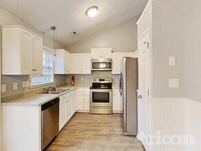 7284 Green Meadow Ct in Denver, NC - Foto de edificio - Building Photo