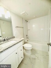 1165 Herndon Pkwy in Herndon, VA - Building Photo - Building Photo