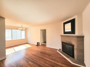 26 W 38th Ave in San Mateo, CA - Building Photo - Building Photo