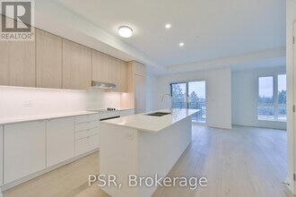 11 Walder Ln in Richmond Hill, ON - Building Photo - Building Photo