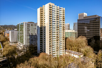 Harrison West in Portland, OR - Foto de edificio - Primary Photo