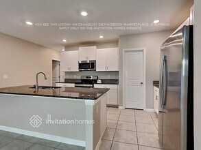 11105 Riley Pines Cir in Gibsonton, FL - Foto de edificio - Building Photo