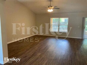 3031 Hallow Dr in Deltona, FL - Building Photo - Building Photo