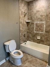 2614 Larkins Wy in Pittsburgh, PA - Building Photo - Building Photo