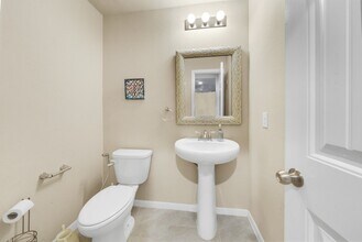 6914 Ithaca Heights Ln in Richmond, TX - Foto de edificio - Building Photo