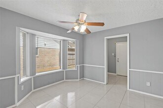 2403 Creek Meadows Dr in Missouri City, TX - Building Photo - Building Photo