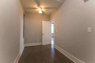 2117 W 18th St in Chicago, IL - Building Photo - Building Photo