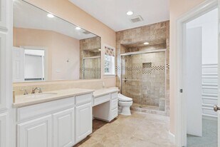 1705 S Cottonwood Valley Cir in Irving, TX - Building Photo