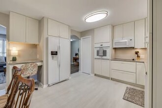 5013 Emerald Dr in Kingsport, TN - Foto de edificio - Building Photo