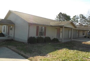 205 Ruth Ave in Scott City, MO - Building Photo