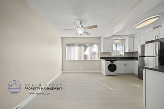 12236 Manor Dr. in Hawthorne, CA - Building Photo - Building Photo