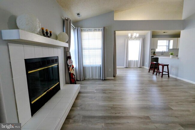 505 Regency Pl in Trenton, NJ - Building Photo - Building Photo