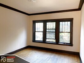 2510 N Kedzie Blvd, Unit 2N in Chicago, IL - Building Photo