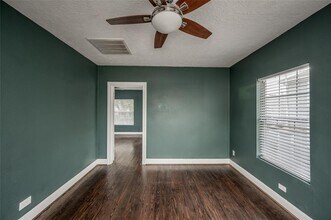 4204 Lovejoy St in Houston, TX - Building Photo - Building Photo