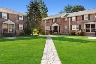 Baltusrol Apartments in Springfield, NJ - Foto de edificio - Building Photo