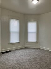 319 W Nebraska Ave in Peoria, IL - Building Photo - Building Photo