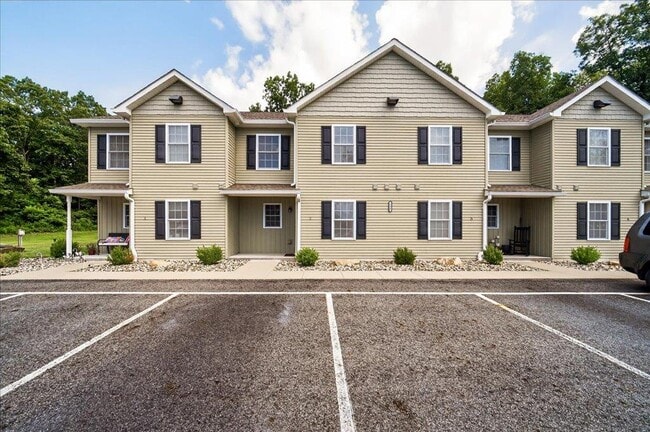 794 South St in Highland, NY - Foto de edificio - Building Photo