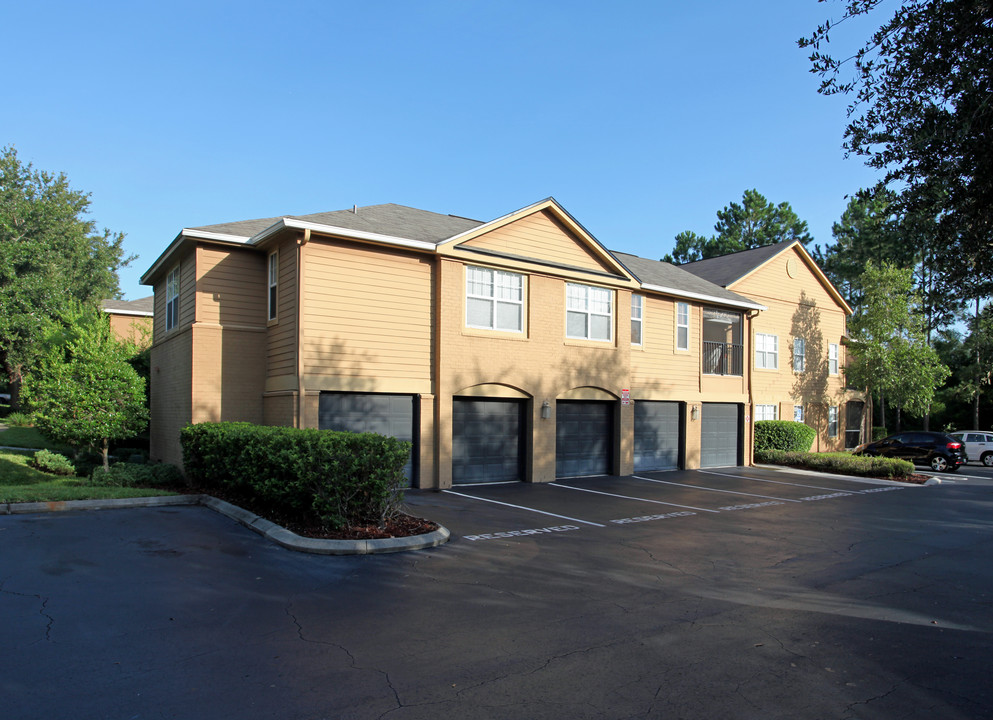 Residences at Sabal Point in Longwood, FL - Building Photo