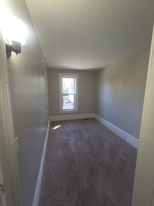 340 W 24th St, Unit #2 in Erie, PA - Building Photo - Building Photo