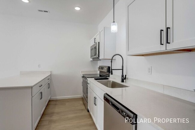 property at 422 Parkview Dr