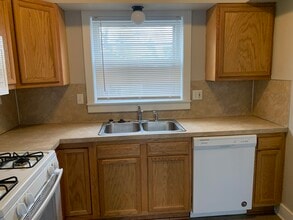 8 Dean St NE in Grand Rapids, MI - Building Photo - Building Photo