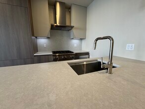 300 Franklin St, Unit 2 in Cambridge, MA - Building Photo - Building Photo