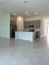 4834 Edensbridge Ln in Kissimmee, FL - Building Photo - Building Photo