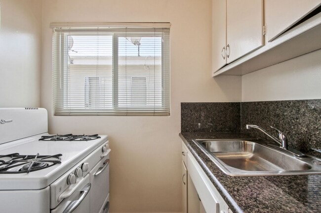 10908 SM Blvd, prime Westwood, near transit