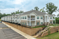 Beacon Place Northport LLC in Northport, AL - Foto de edificio - Building Photo