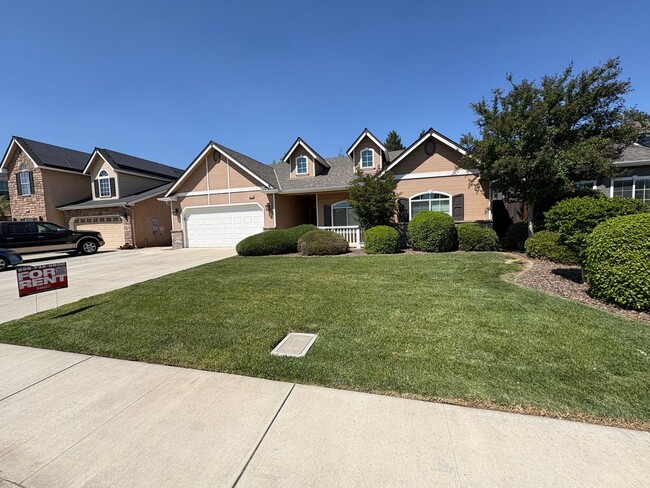 property at 4944 W Lark Ave