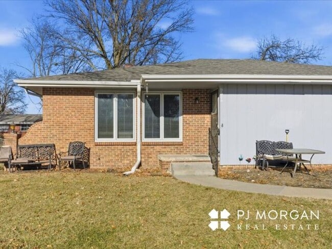 9524 Maple St in Omaha, NE - Building Photo - Building Photo