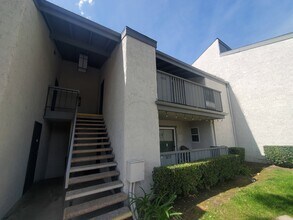 1853 Brea Blvd, Unit 205 in Fullerton, CA - Foto de edificio - Building Photo